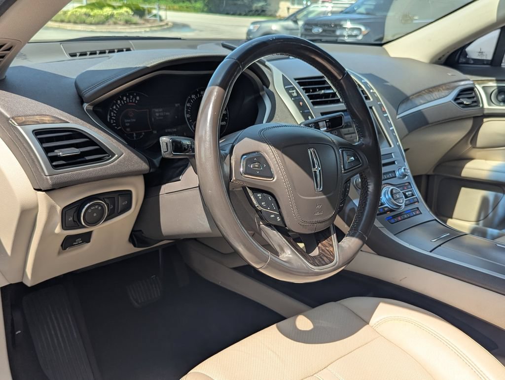 Used 2017 Lincoln MKZ Reserve w/ Technology Package AWD/4WD image 9