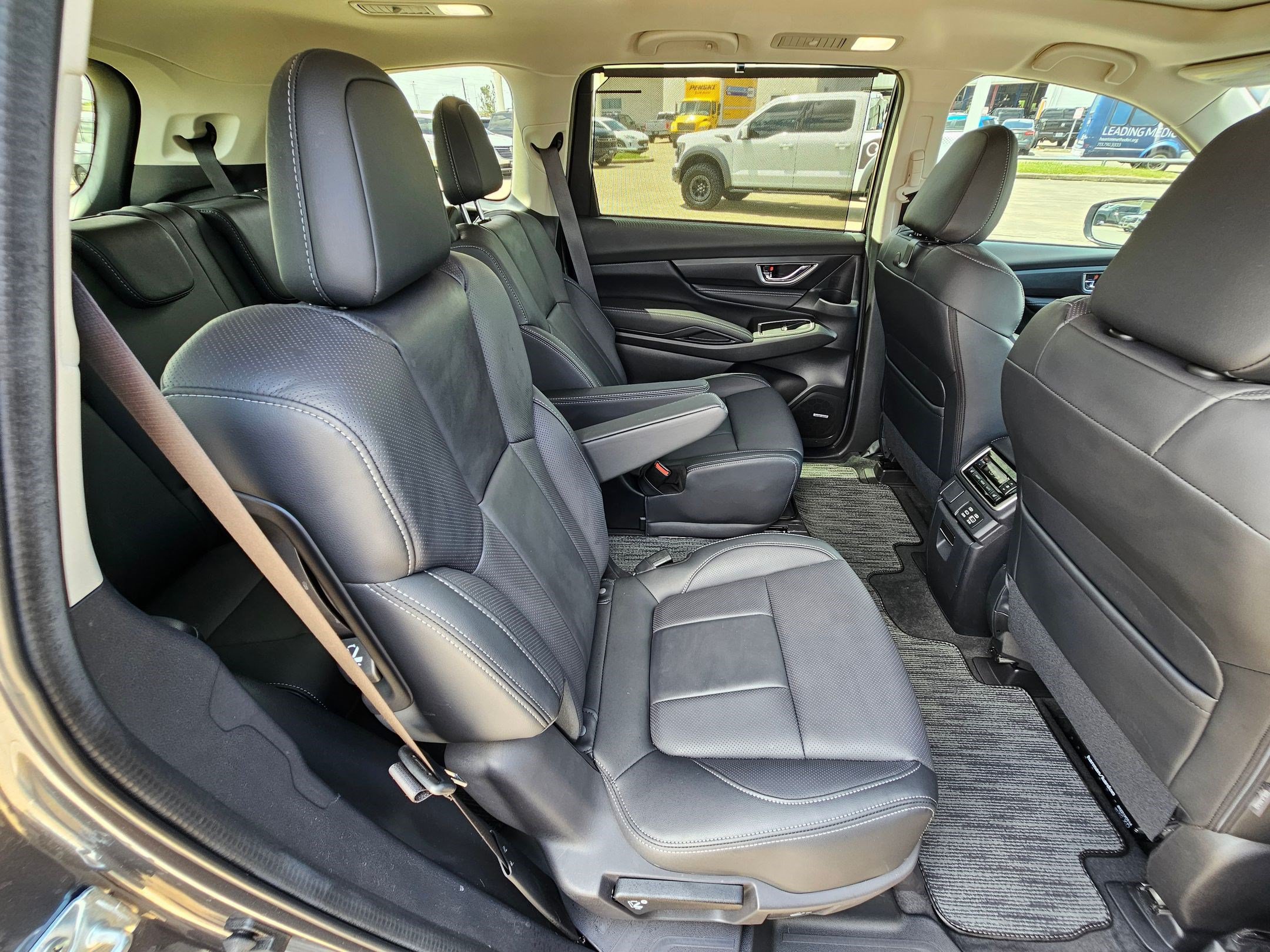 Used 2025 Subaru Ascent Limited AWD/4WD image 30