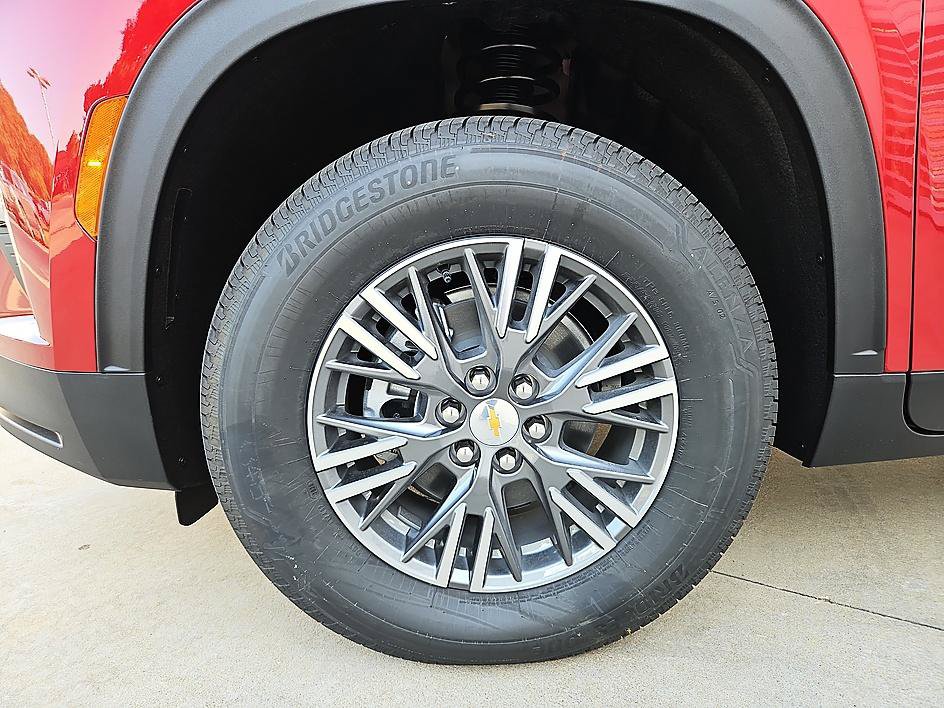 New 2026 Chevrolet Traverse LT FWD image 8