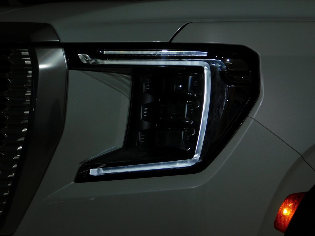Used 2023 GMC Yukon Denali image 18