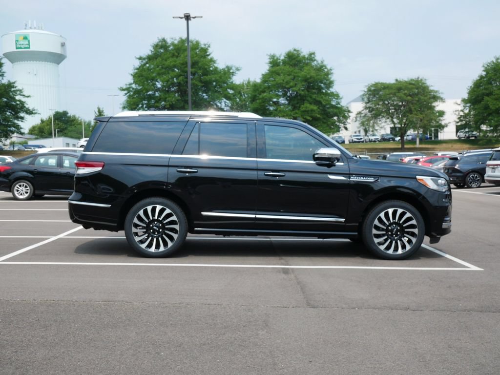 Used 2024 Lincoln Navigator Black Label AWD/4WD image 6