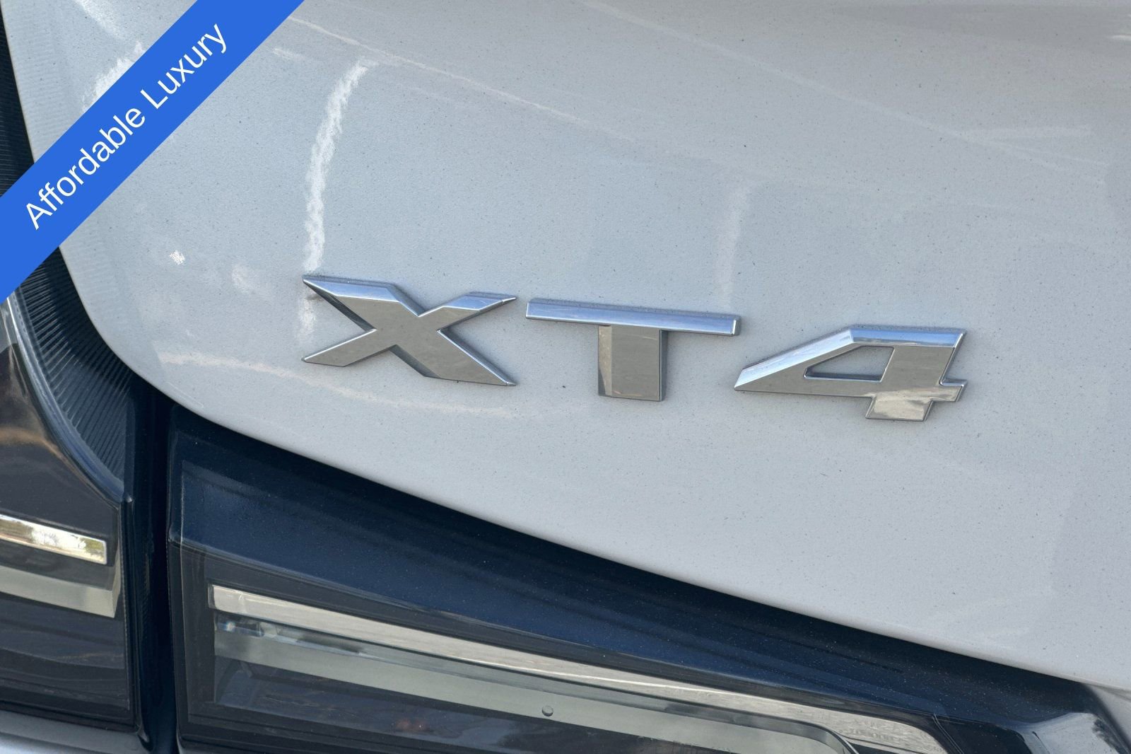 Used 2023 Cadillac XT4 Sport FWD image 28