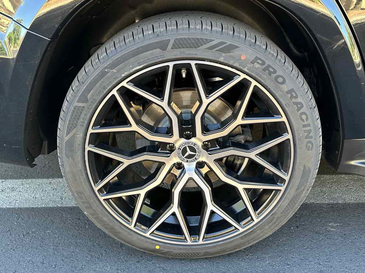 Used 2018 Mercedes-Benz GLS 550 4MATIC w/ Driver Assistance Package image 67
