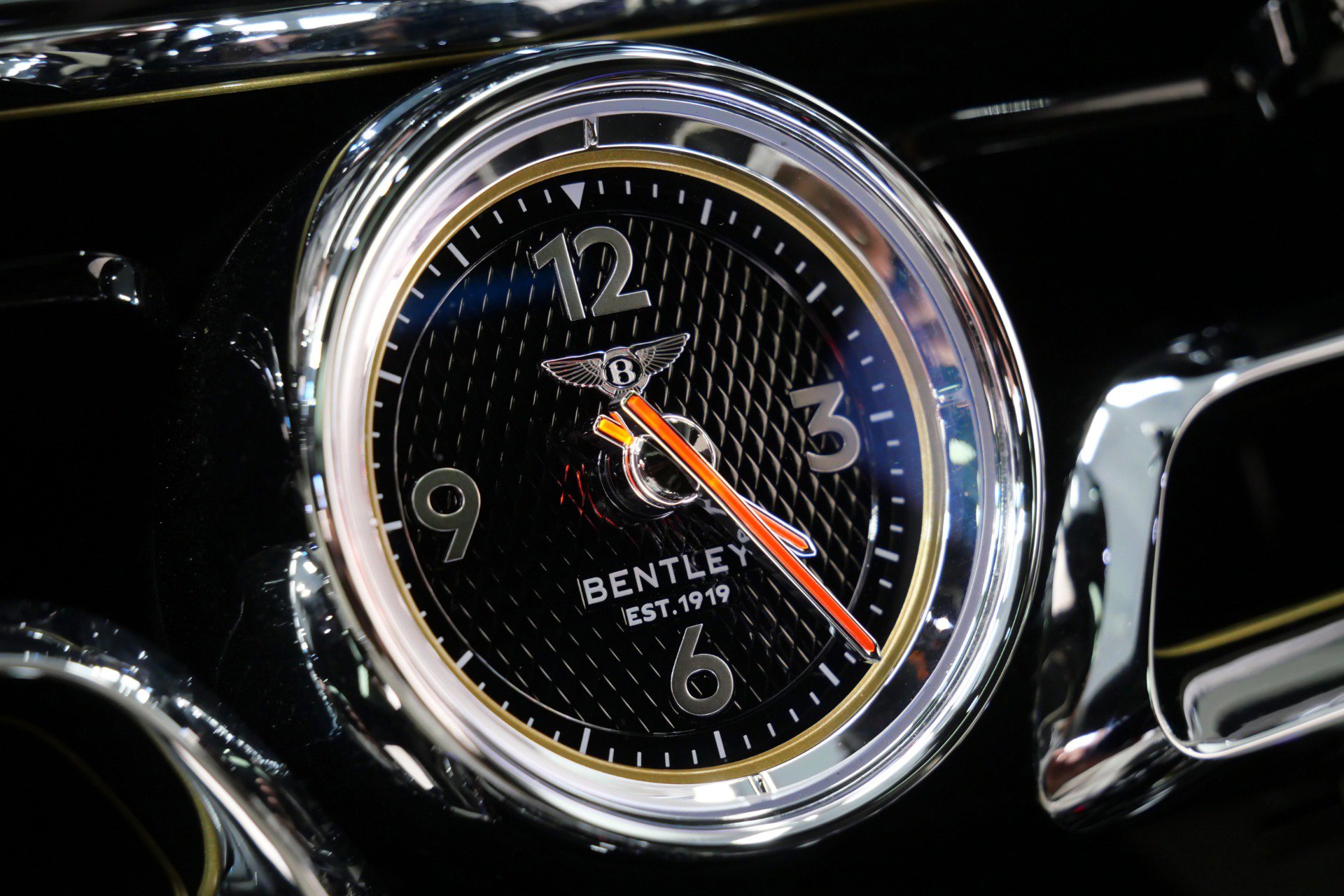 Used 2024 Bentley Flying Spur W12 image 16