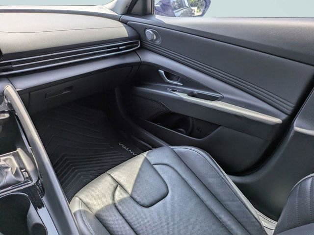 Used 2024 Hyundai Elantra Limited FWD image 17