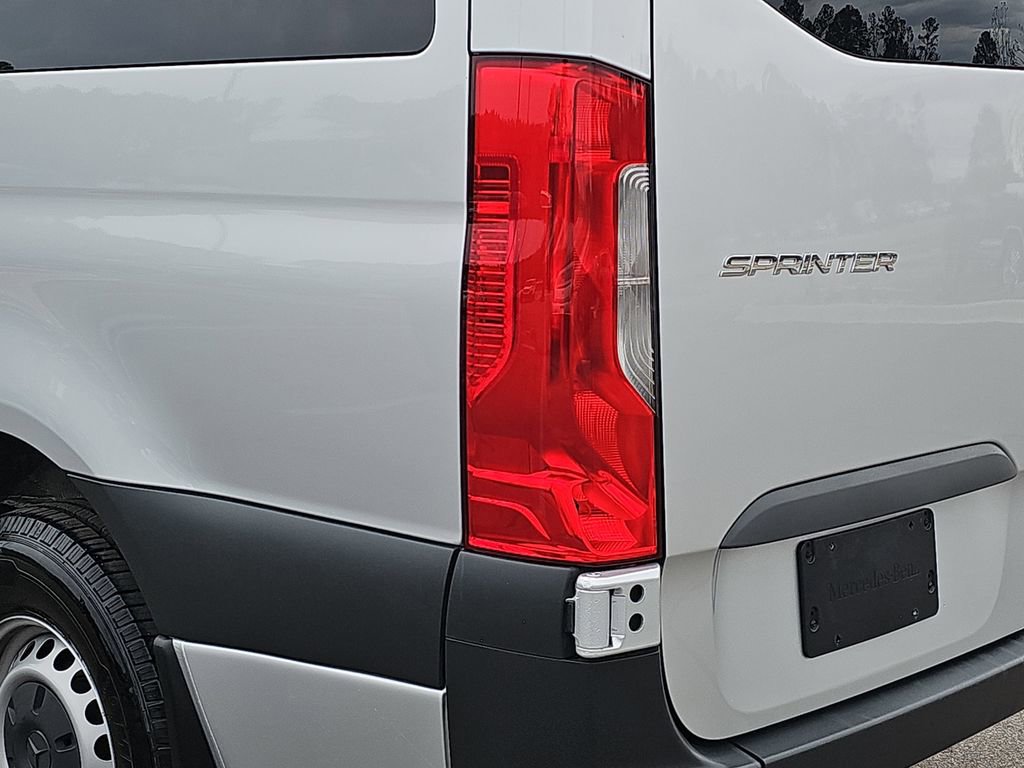 Used 2024 Mercedes-Benz Sprinter 2500 image 35