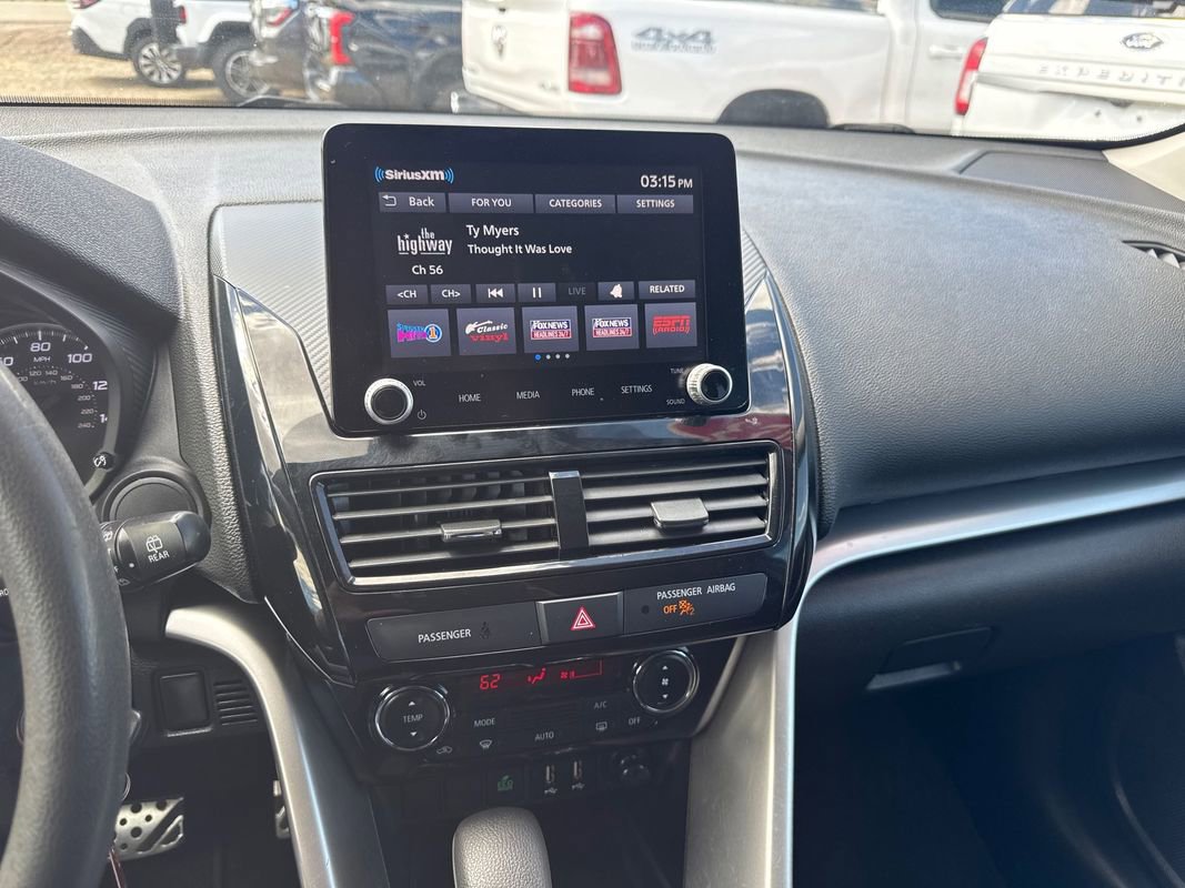 Used 2023 Mitsubishi Eclipse Cross LE image 5