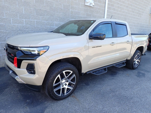 Used 2023 Chevrolet Colorado Z71 w/ Z71 Convenience Package 2 AWD/4WD image 1