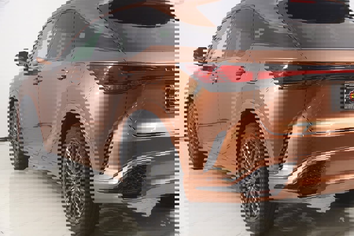 Used 2023 Lexus RX 500h F Sport image 27