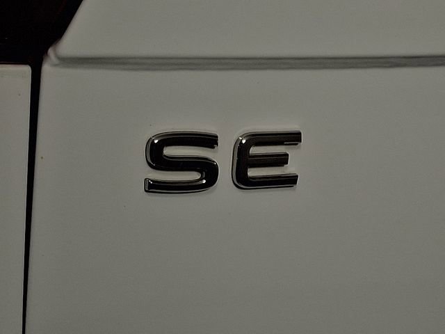 Used 2022 Volkswagen Tiguan SE image 30