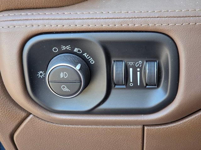 Used 2019 RAM 2500 Limited AWD/4WD image 10