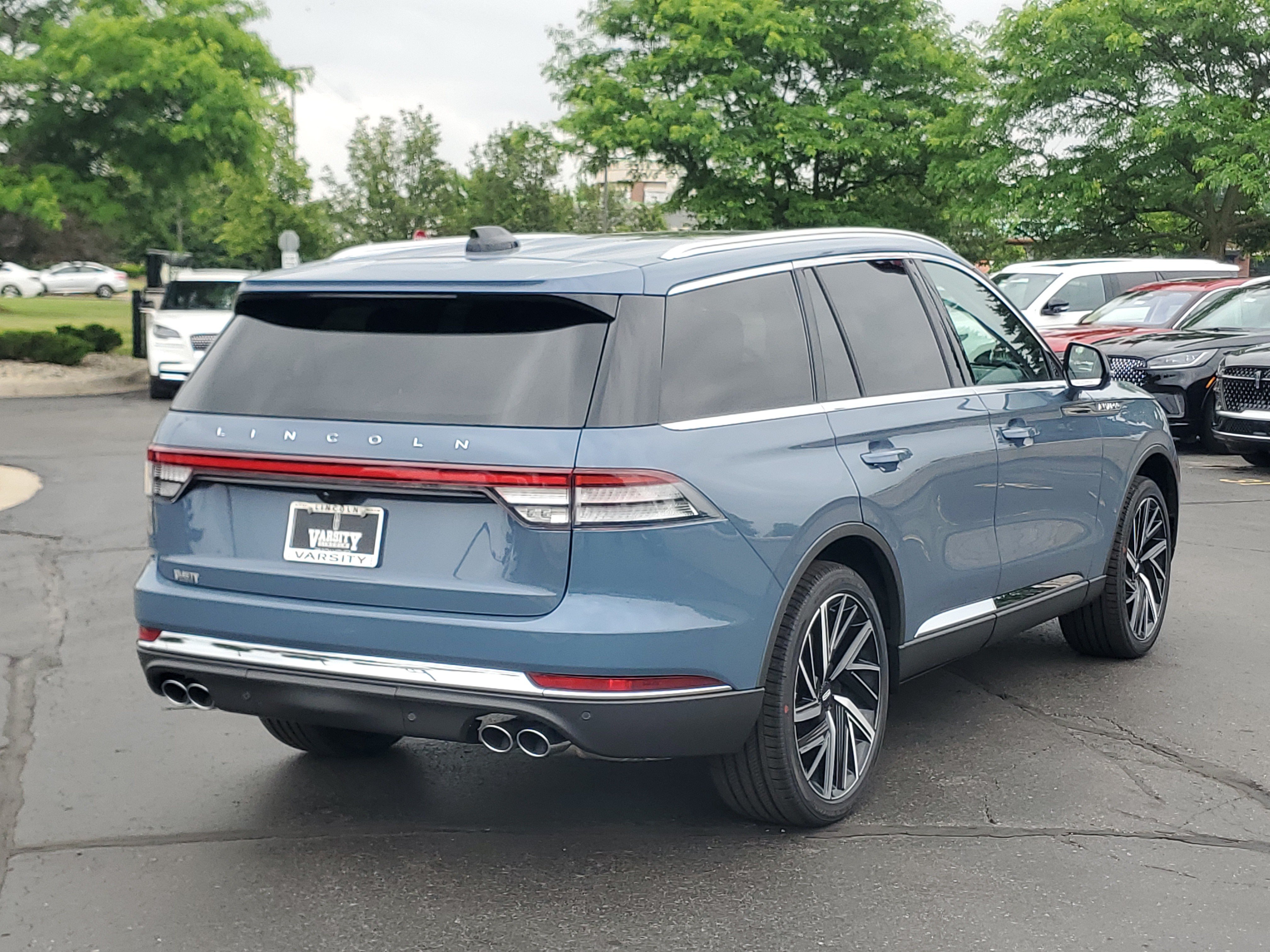 New 2026 Lincoln Aviator Reserve AWD/4WD image 4