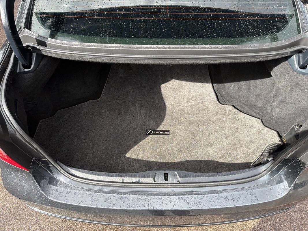 Used 2011 Lexus LS 460 AWD w/ Comfort Pkg image 19