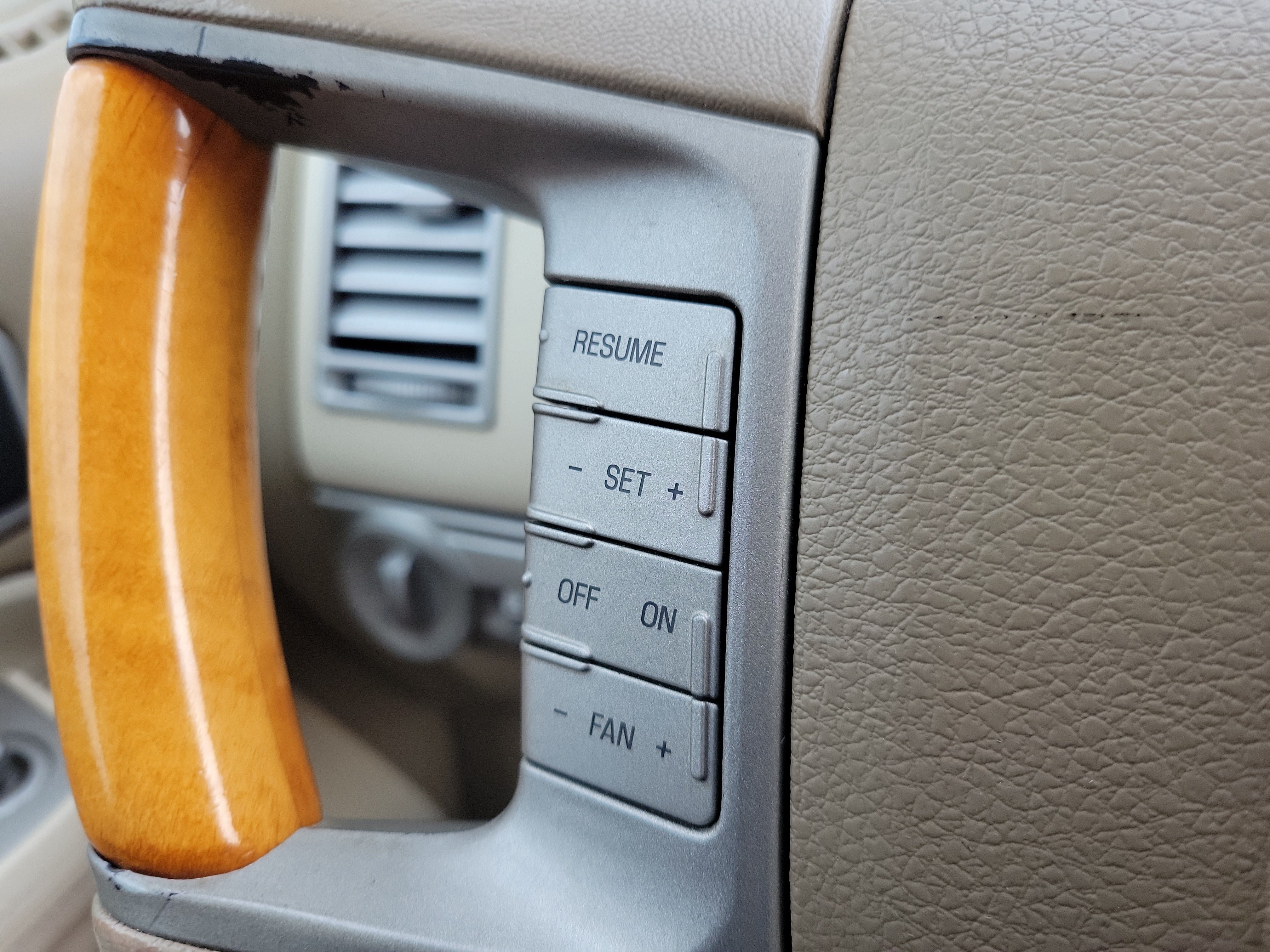 Used 2007 Lincoln MKX 2WD image 17