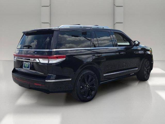 Used 2022 Lincoln Navigator Reserve RWD image 5