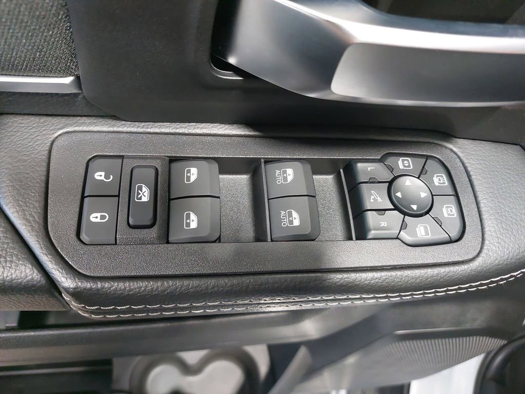 Used 2026 RAM 2500 Big Horn AWD/4WD image 28