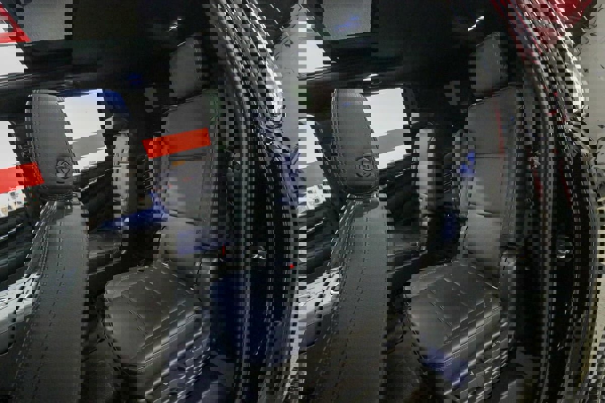 Used 2022 GMC Yukon XL Denali image 16