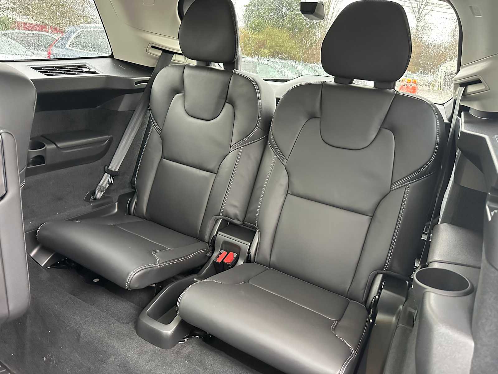 New 2026 Volvo XC90 B6 Ultra w/ Lounge Package image 17