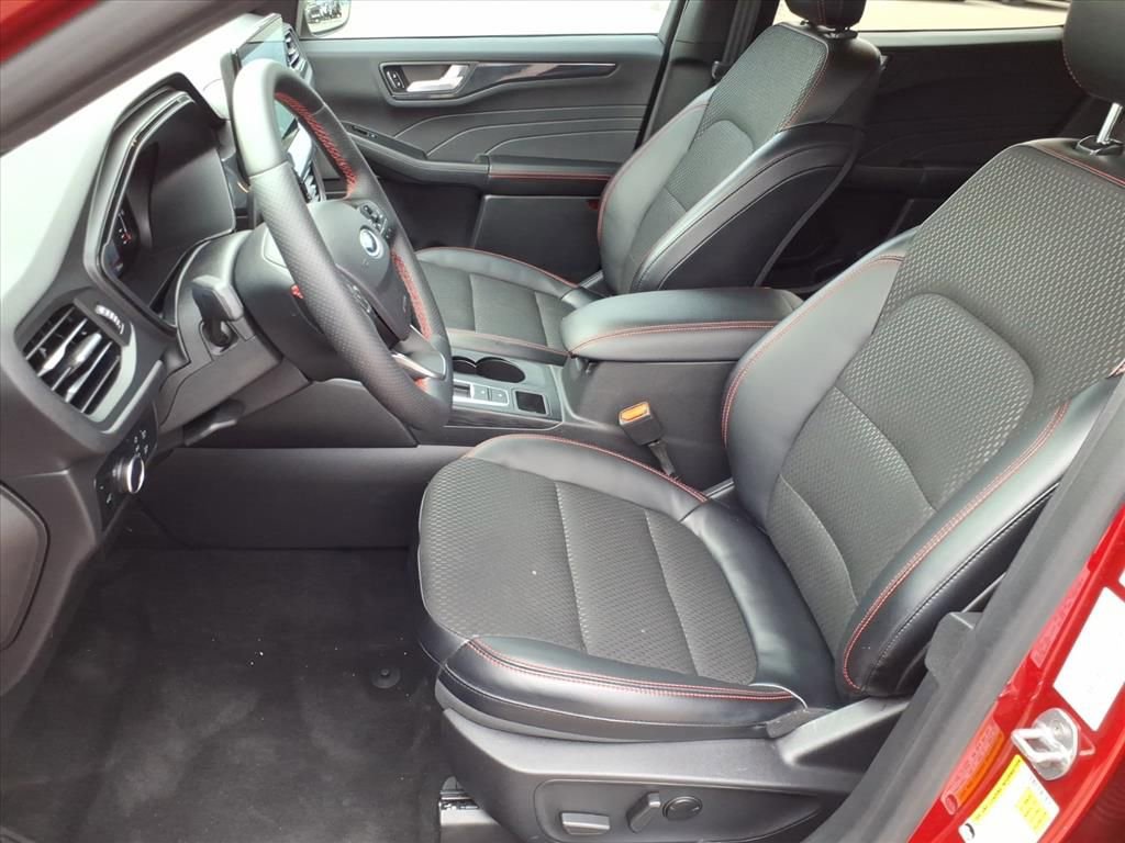 Certified 2024 Ford Escape ST-Line w/ Tech Pack #1 image 16