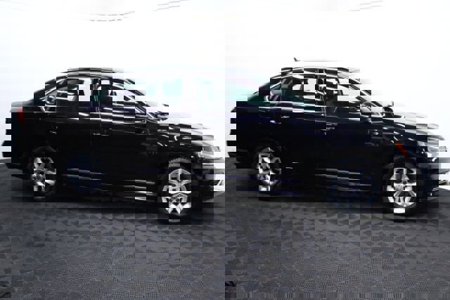 Used 2016 Volkswagen Passat 1.8T S image 4