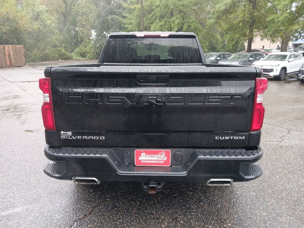 Used 2019 Chevrolet Silverado 1500 Custom w/ Custom Value Package image 4