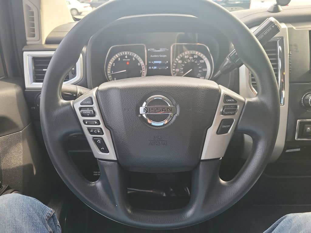 Used 2018 Nissan Titan SV RWD image 22