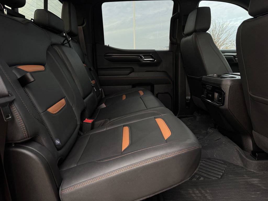 Used 2024 GMC Sierra 1500 AT4 w/ Technology Package AWD/4WD image 30