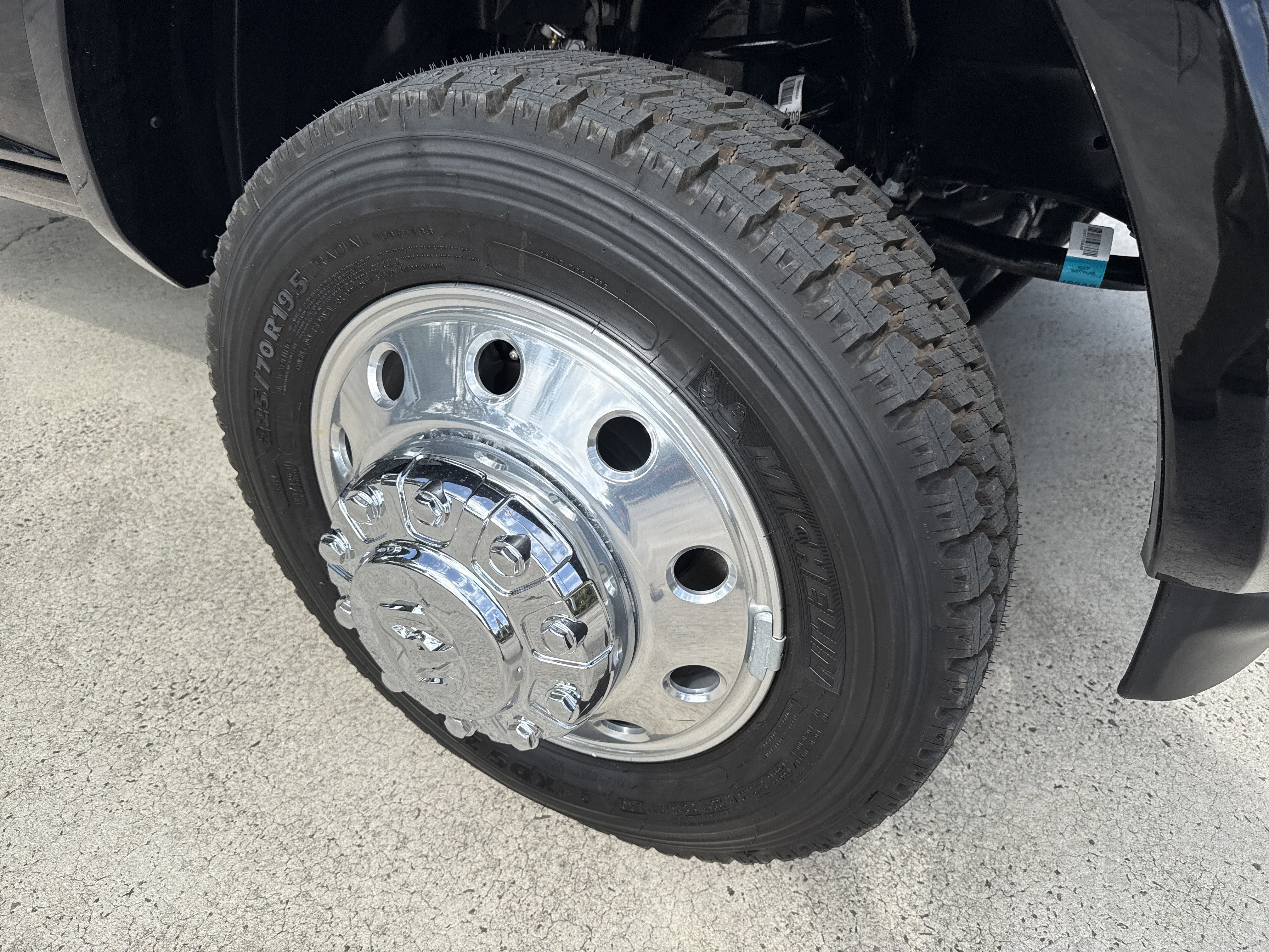 New 2026 RAM 5500 4x4 Crew Cab image 14