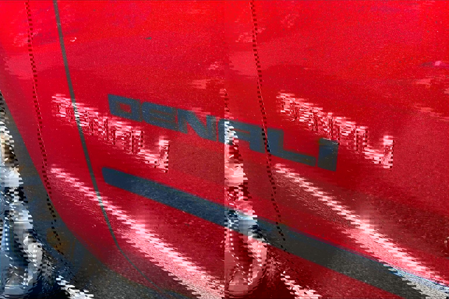 Used 2016 GMC Yukon Denali w/ Open Road Package image 7