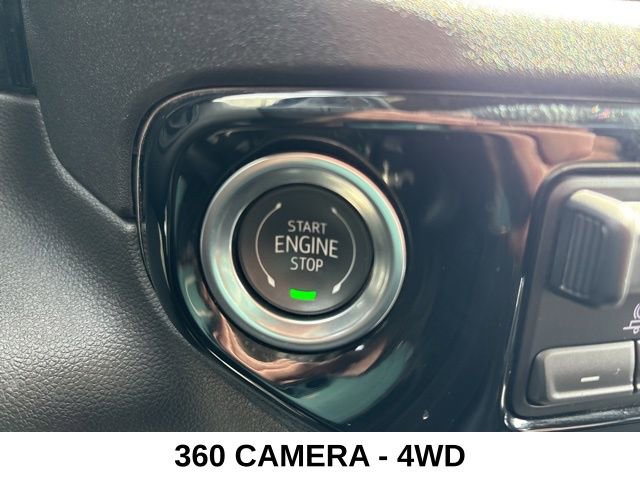 Used 2025 Chevrolet Silverado 2500 LTZ w/ LTZ Convenience Package AWD/4WD image 10
