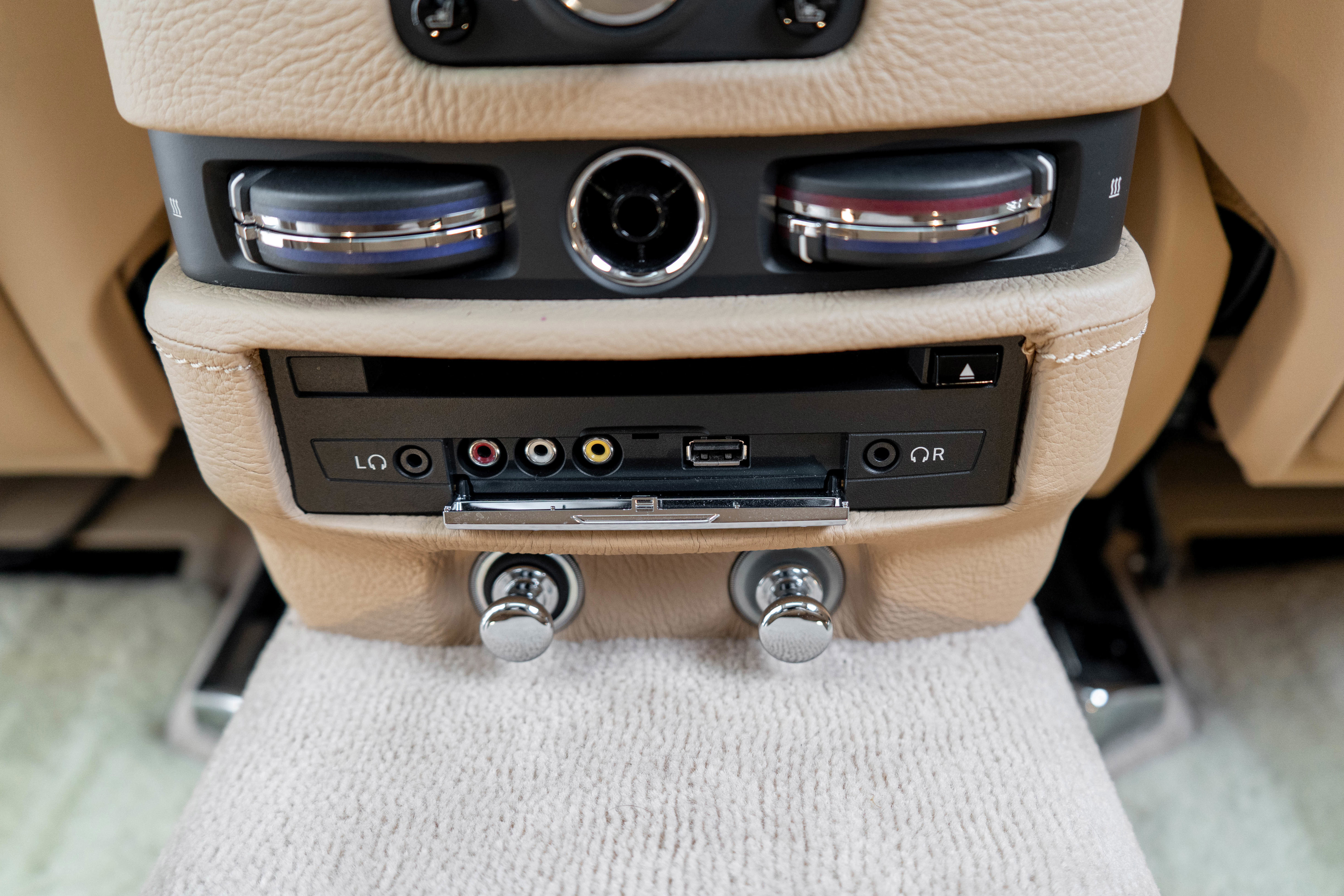 Used 2017 Rolls-Royce Ghost image 51