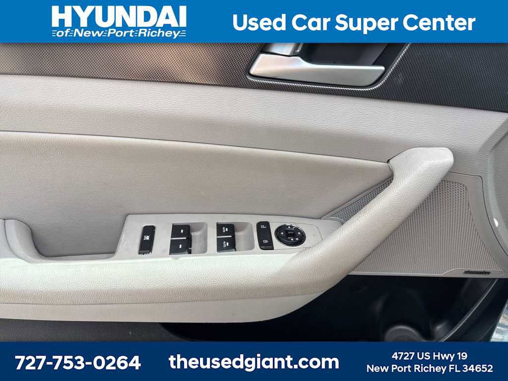 Used 2016 Hyundai Sonata Sport w/ Option Group 03 image 11