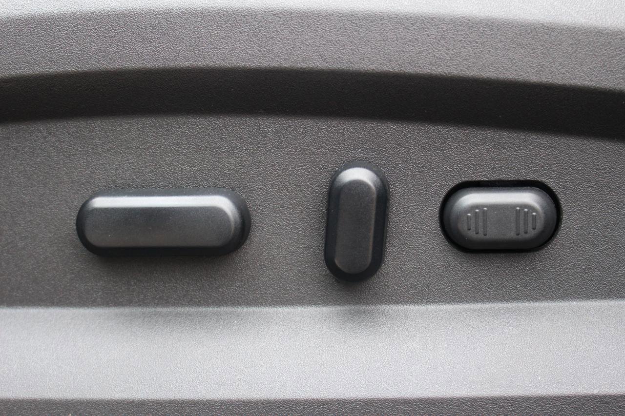 Used 2012 Ford Edge SEL AWD/4WD image 14