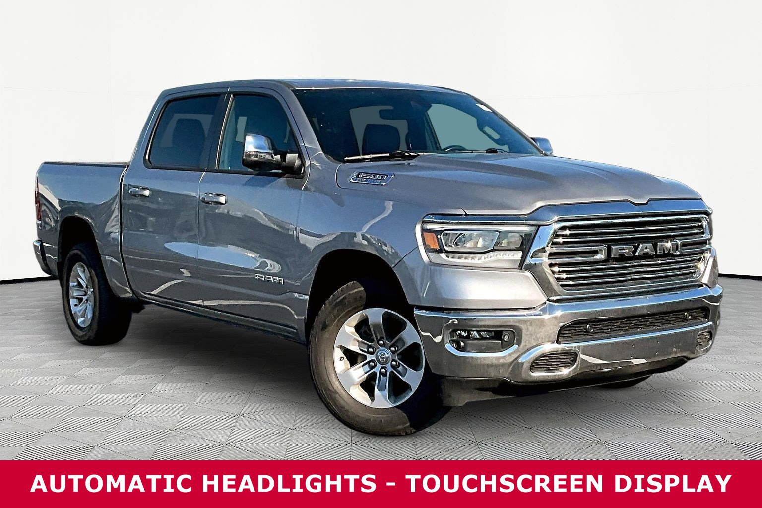 Used 2023 RAM 1500 Laramie AWD/4WD image 3