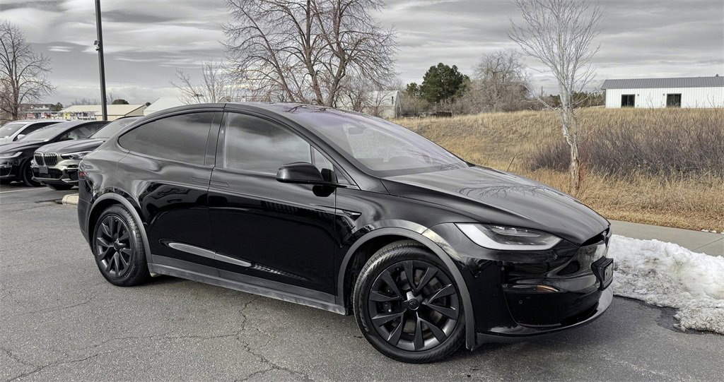 Used 2022 Tesla Model X image 2