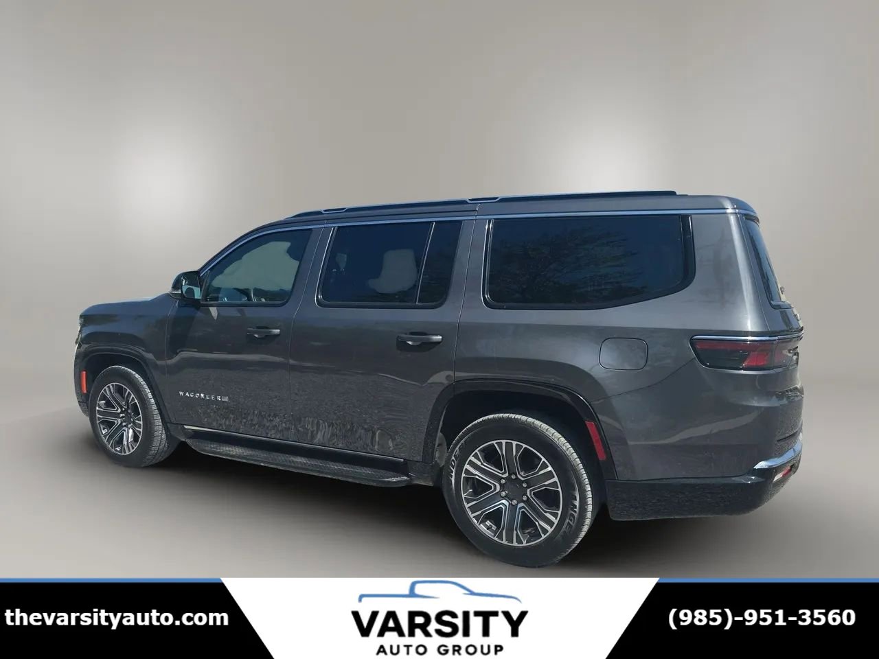 Used 2024 Jeep Wagoneer Series II w/ Flexible Seating Group image 4