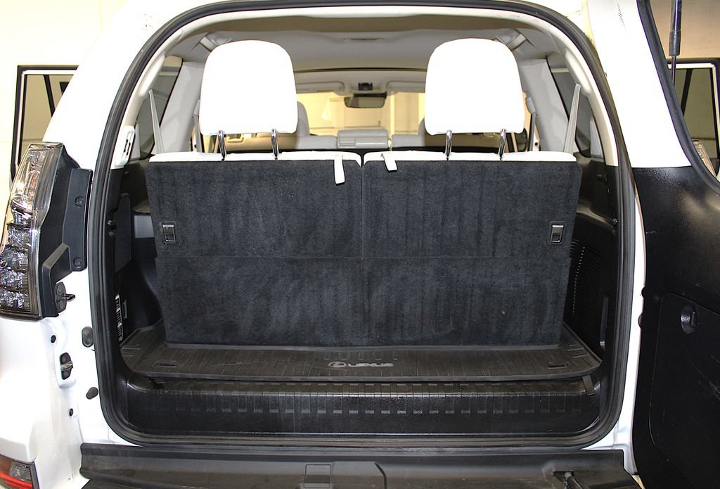 Used 2022 Lexus GX 460 Premium w/ Premium Plus Package AWD/4WD image 36