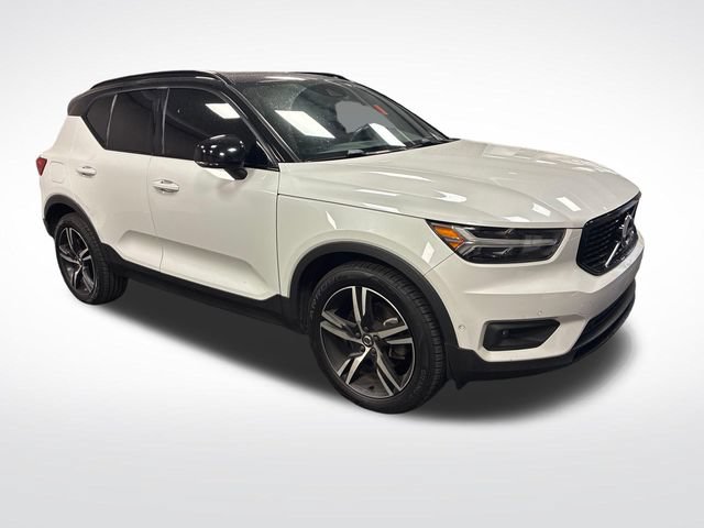 Used 2019 Volvo XC40 T5 R-Design AWD/4WD image 7