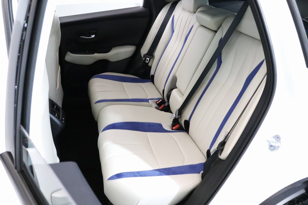 Certified 2025 Acura ADX A-Spec image 10