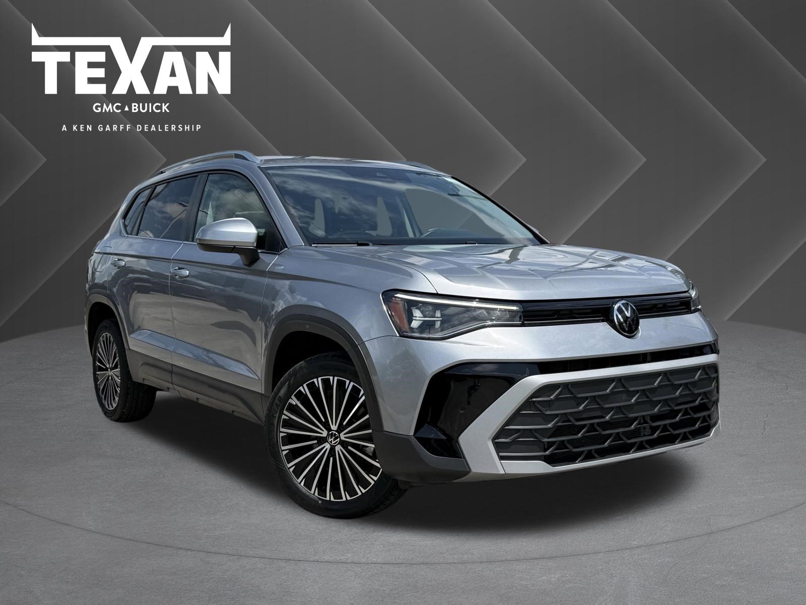 Used 2025 Volkswagen Taos SE FWD image 1