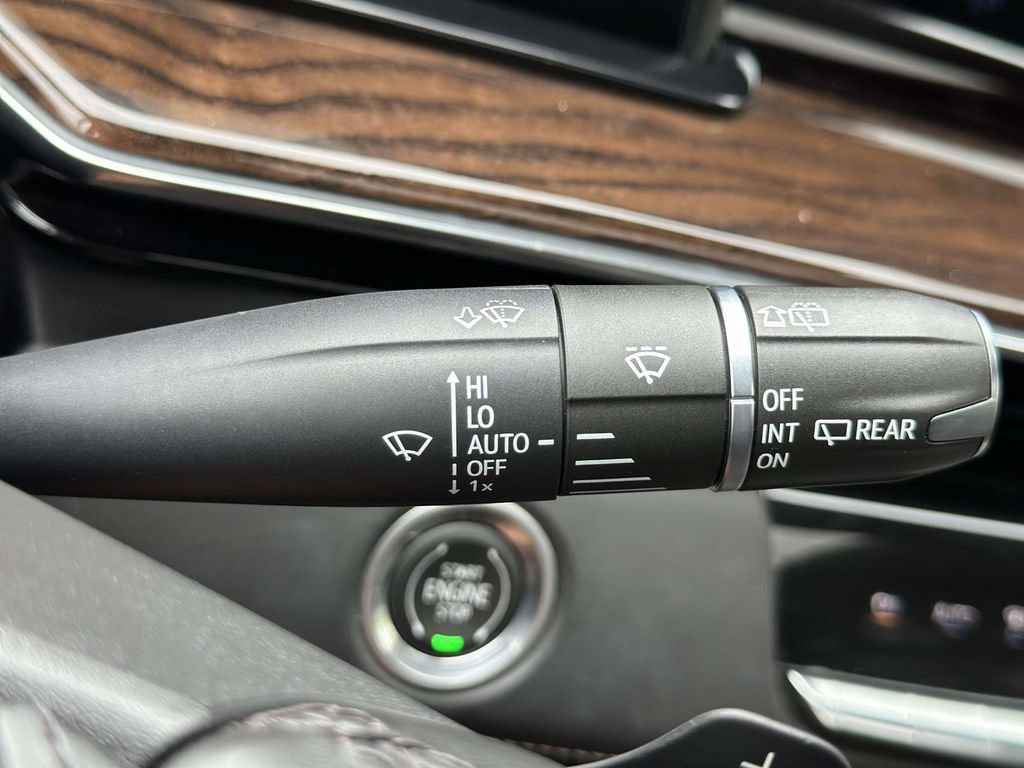 Used 2023 Cadillac Escalade Sport Platinum AWD/4WD image 40