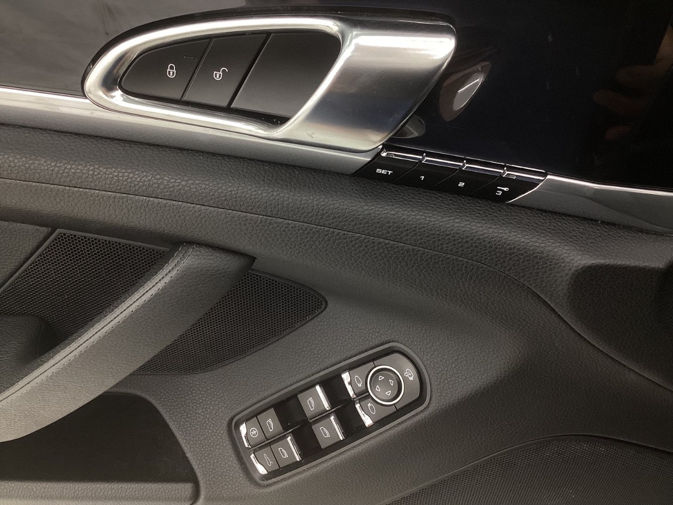 Used 2013 Porsche Panamera S RWD image 35