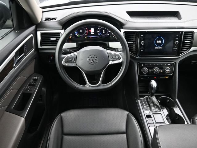 Used 2023 Volkswagen Atlas SE w/ Black Wheel Package image 9