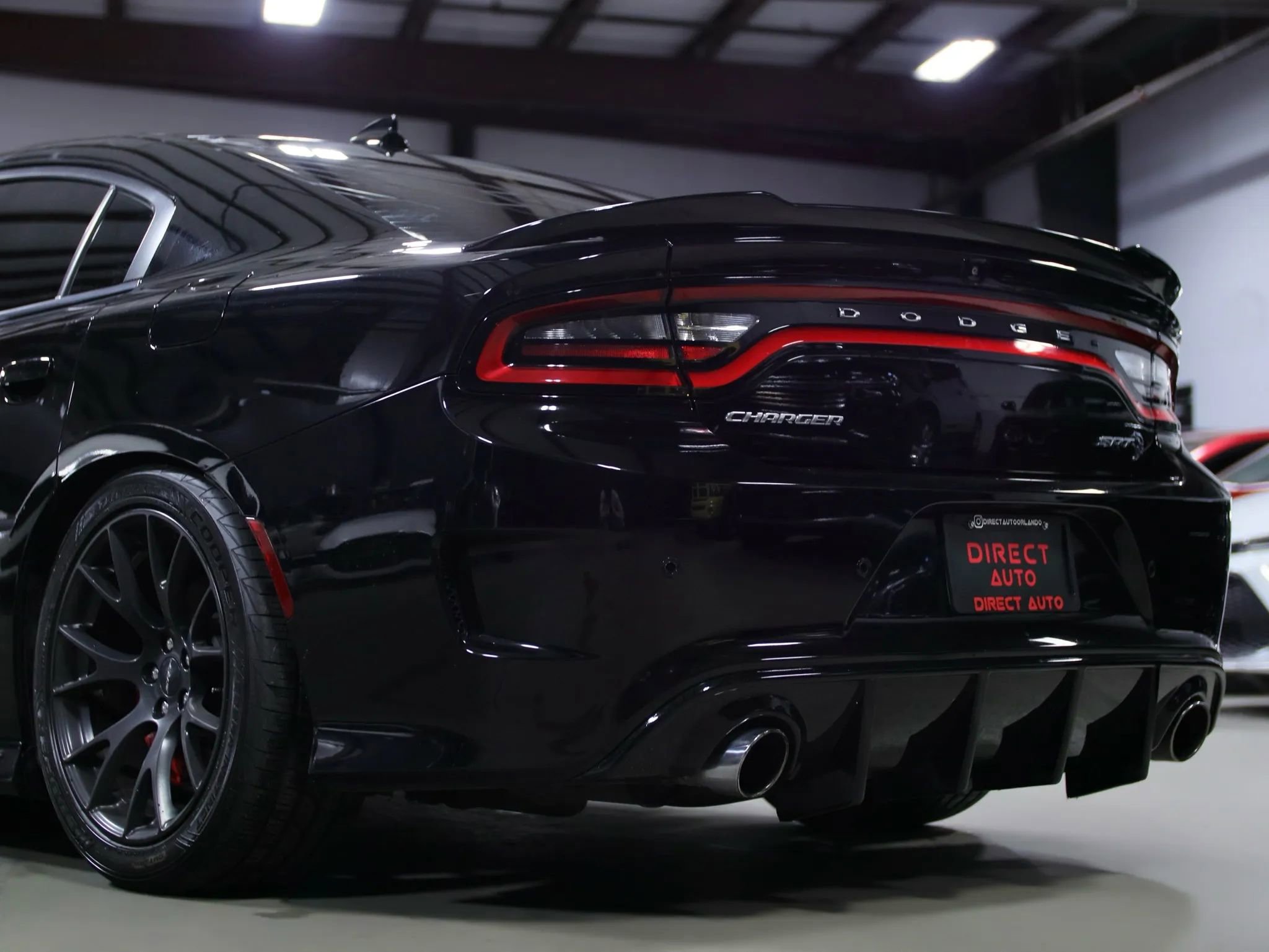 Used 2019 Dodge Charger SRT Hellcat w/ Navigation & Travel Group image 17