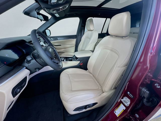 New 2025 Jeep Grand Cherokee Limited w/ Luxury Tech Group II image 24