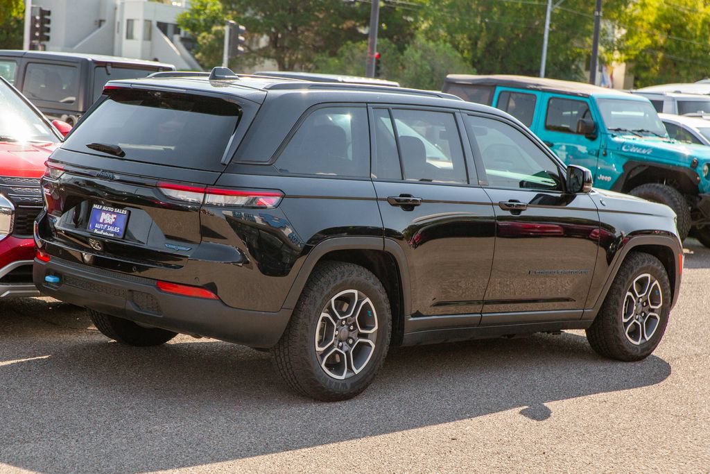 Used 2023 Jeep Grand Cherokee Trailhawk w/ Advanced Protech Group II AWD/4WD image 5