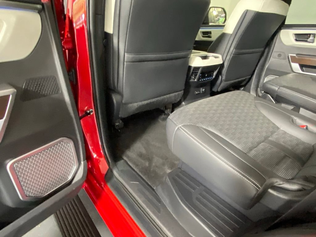 Used 2024 Toyota Sequoia Capstone AWD/4WD image 29