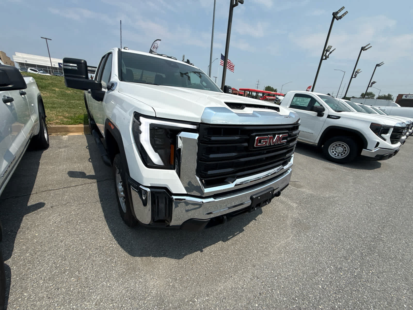 New 2026 GMC Sierra 2500 Pro w/ Convenience Package AWD/4WD image 18