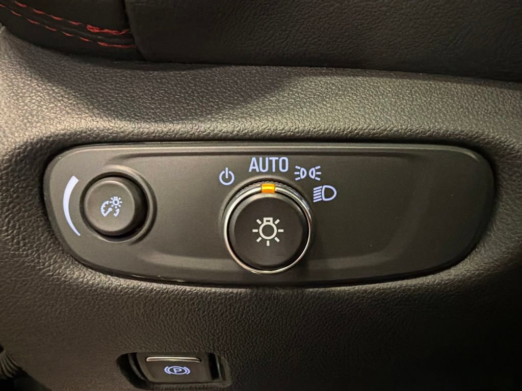 Used 2022 Chevrolet Blazer RS w/ Enhanced Convenience Package FWD image 30