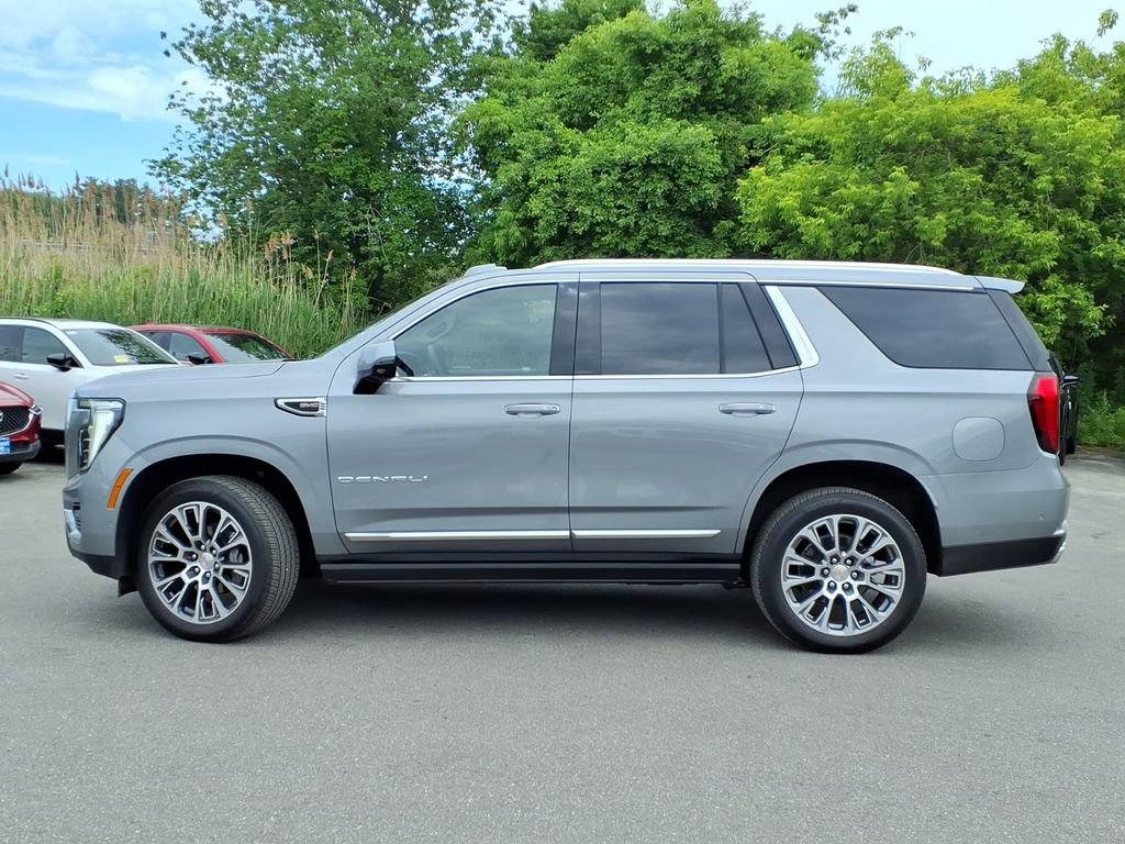 Used 2026 GMC Yukon Denali w/ Sun & Power Step Package AWD/4WD image 2